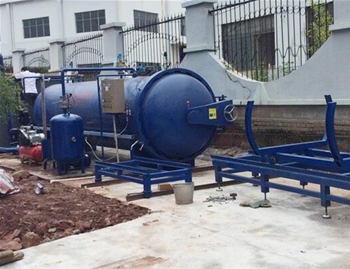 防腐處理設(shè)備現(xiàn)場